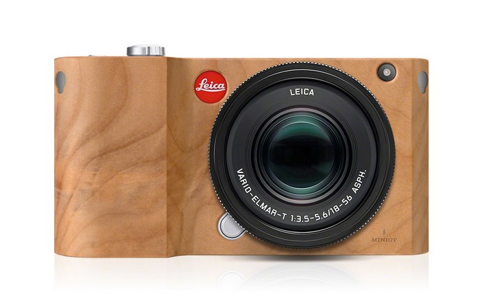Дерев'яна версія легендарного фотоапарата Leica T