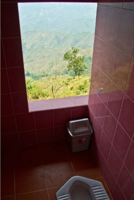 Туалет в Лаосе.