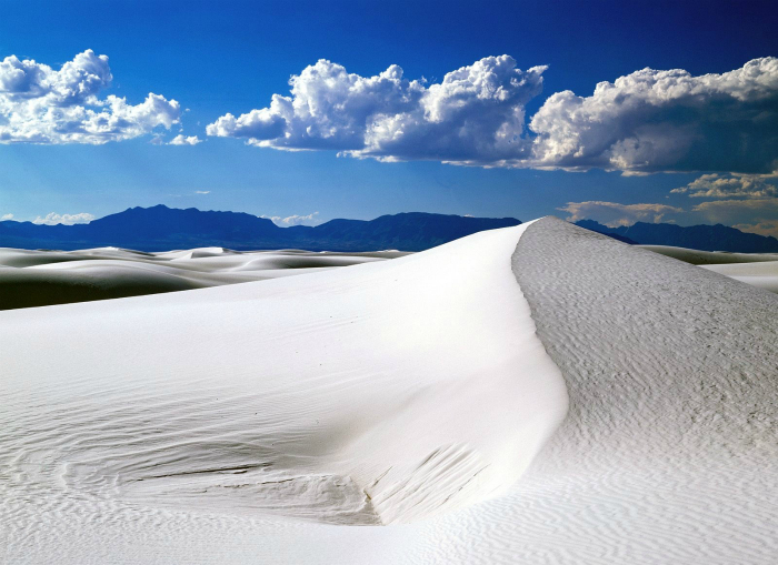 Пустыня Белых Песков или «Фарфоровая» пустыня - одно из прекраснейших природных чудес мира.