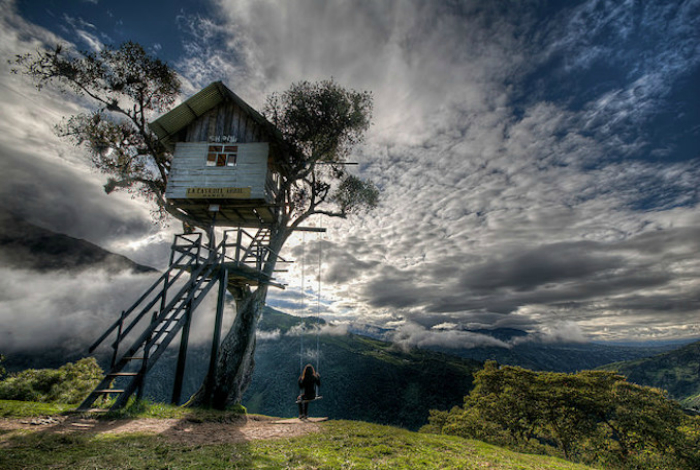 Уникальные качели над пропастью находятся на высоте 2660 метров над уровнем моря, откуда открывается захватывающий вид на Анды.