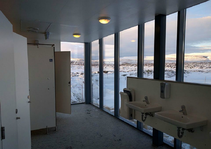 Туалет в Исландии.