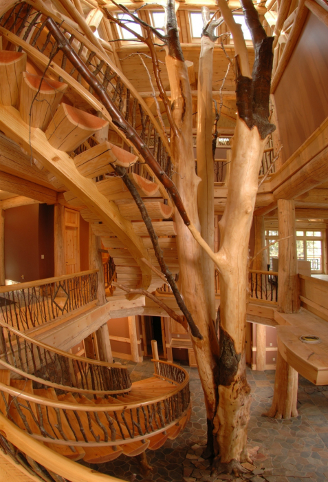 Потрясающий деревянный загородный дом.