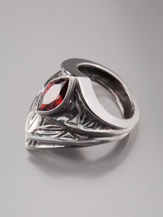 Мужское кольцо Игра престолов (серебро, циркон) Shirli Fantasy Jewelry (Израиль)