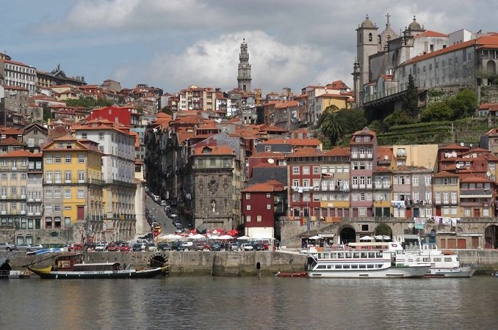 Порту является одним из самых интересных и примечательных городов Португалии.