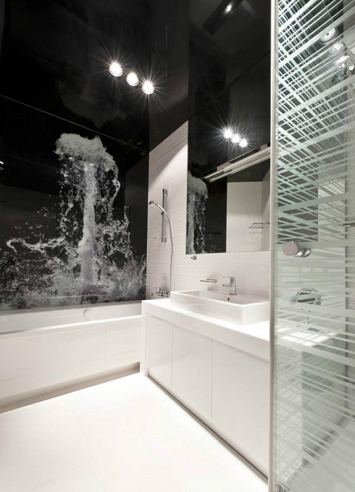 Принт на стіні у ванній кімнаті стане просто найкращим варіантом для створення неймовірного інтер'єру.